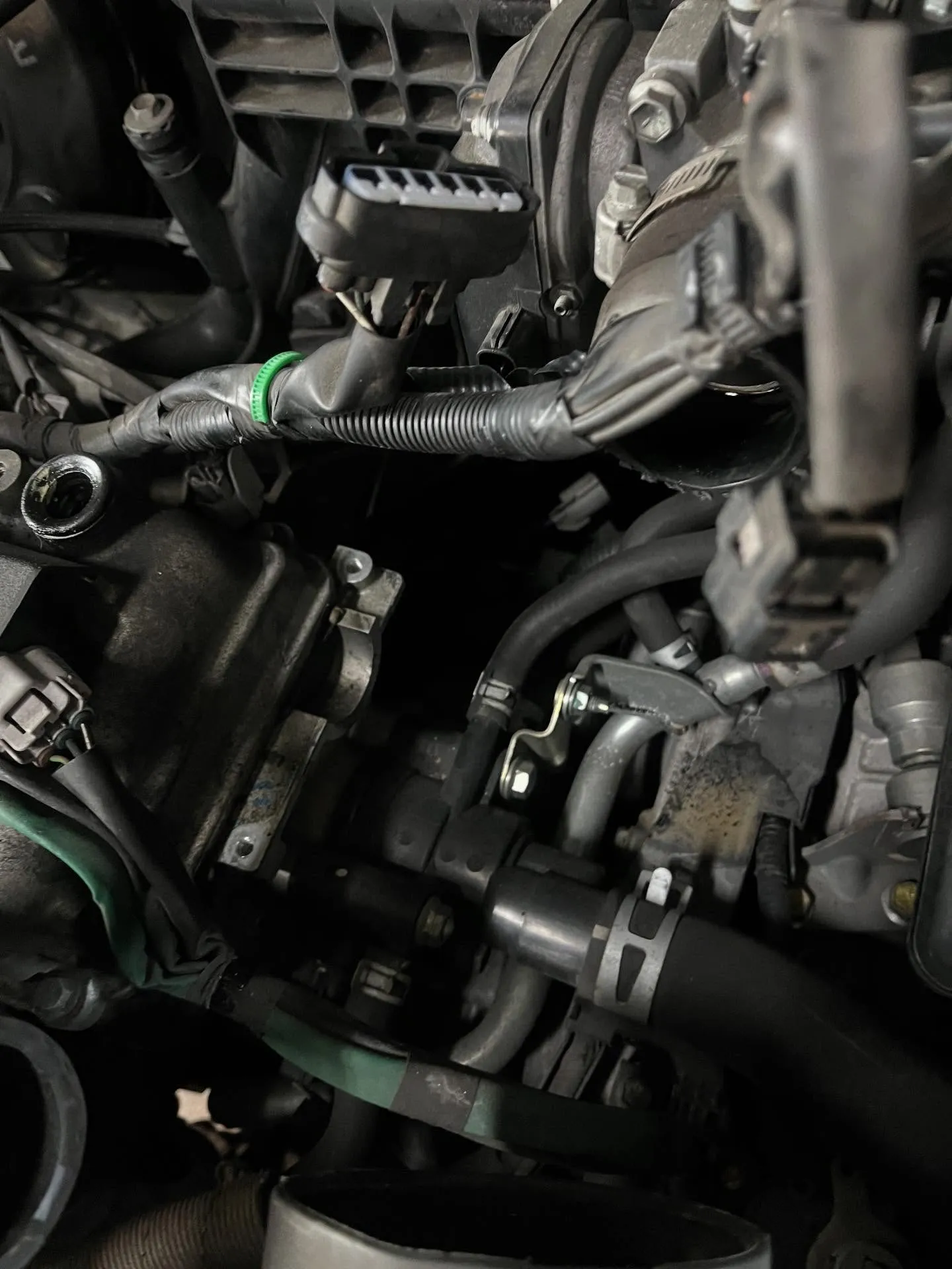 先日ワゴンRのノックセンサー交換をしました。